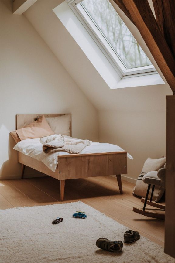 Cocoon Bed 140 x 70 cm Natural Oak Quax