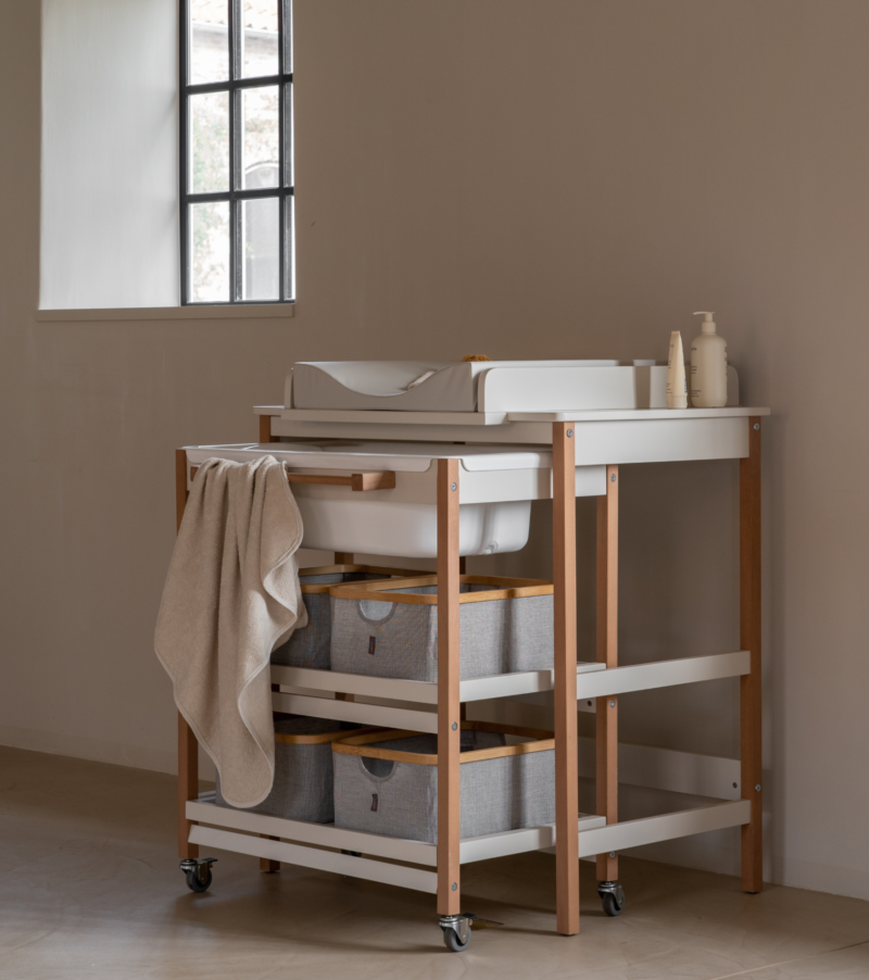 Changing Table with Bath 2 1